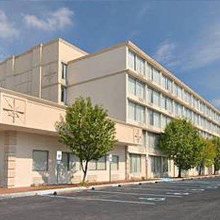 Wynnwood Plaza Hotel - Newport News Exteriér fotografie